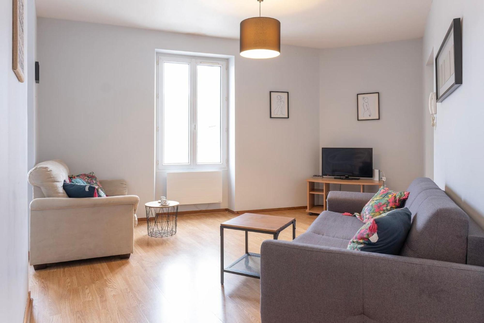 Grand Studio ✰ 35M² ✰ Centre ✰ 4Pers/2Lits ✰ Cuisine ✰ Wifi Candé 외부 사진